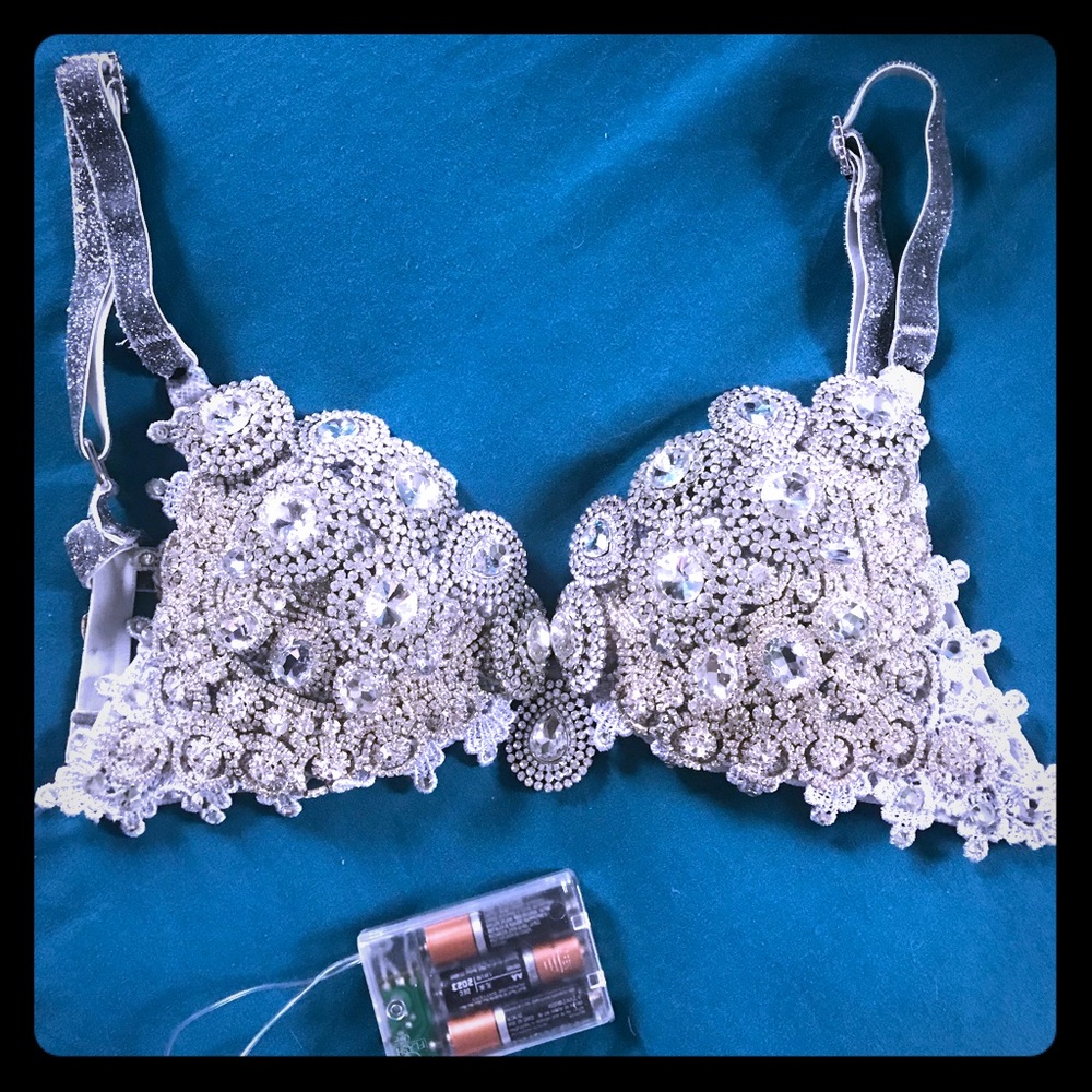 Dollyiance light up bra